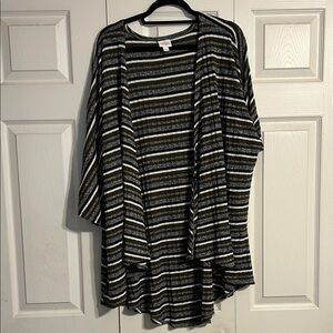 LULAROE Size Large Gray Green Black White Open Cardigan Long Length Stripe